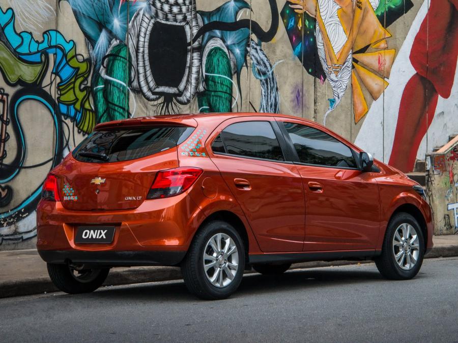  Chevrolet Onix Lollapalooza 2014 года  (фото 14 из 27)